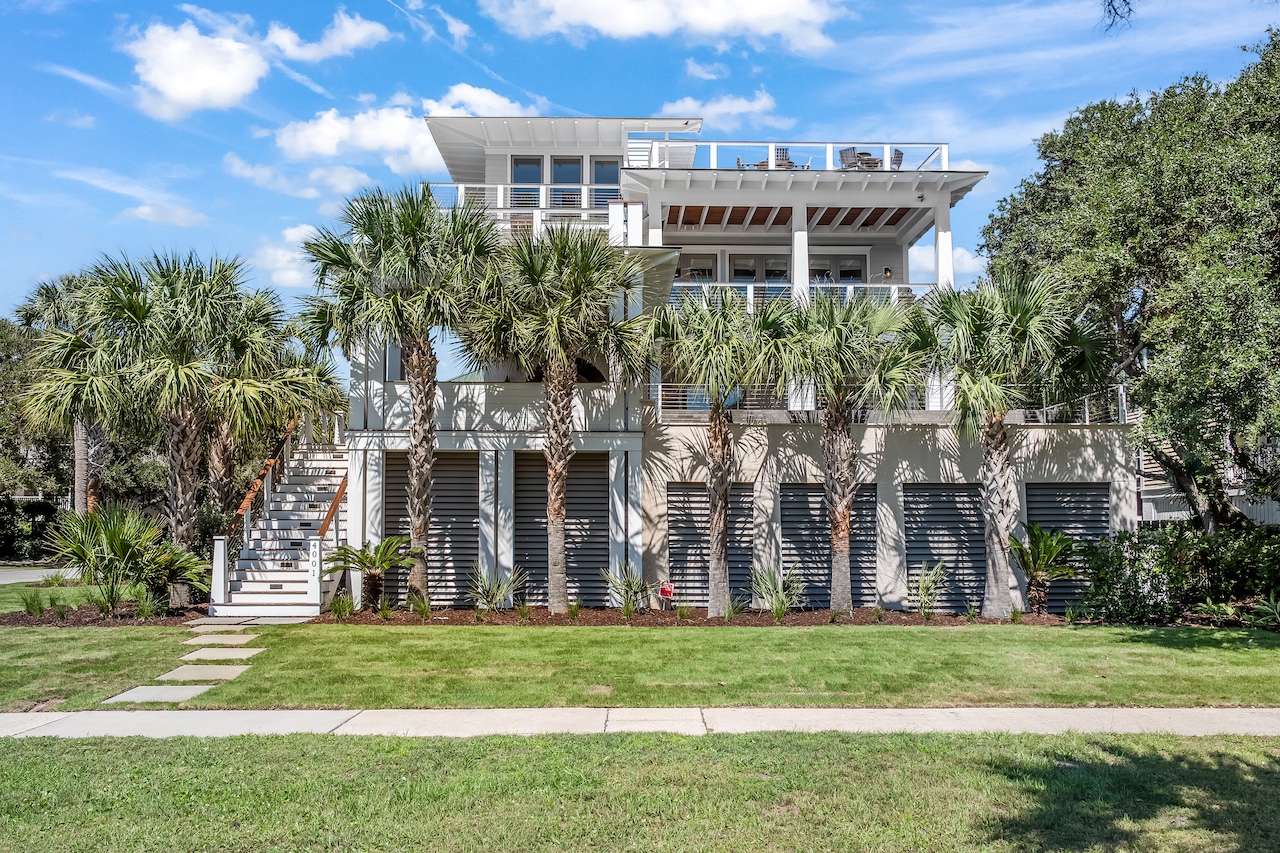 Front of home Shore Thing | 4001 Palm Blvd | Isle of Palms, SC | IOP Escapes