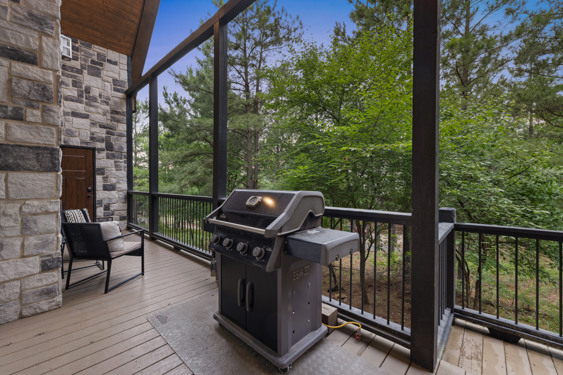 Outdoor grilling and deck dinners at Hit Refresh just feel like part of the vacation magic. Someone’s on the grill, someone’s gathered by the fireplace, and the whole family lingering outside together long after dinner is over.