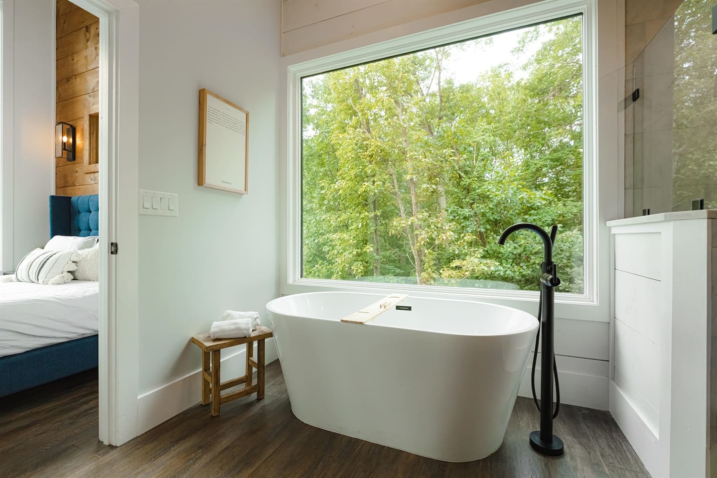 Soaking tub in the master with a mountain view