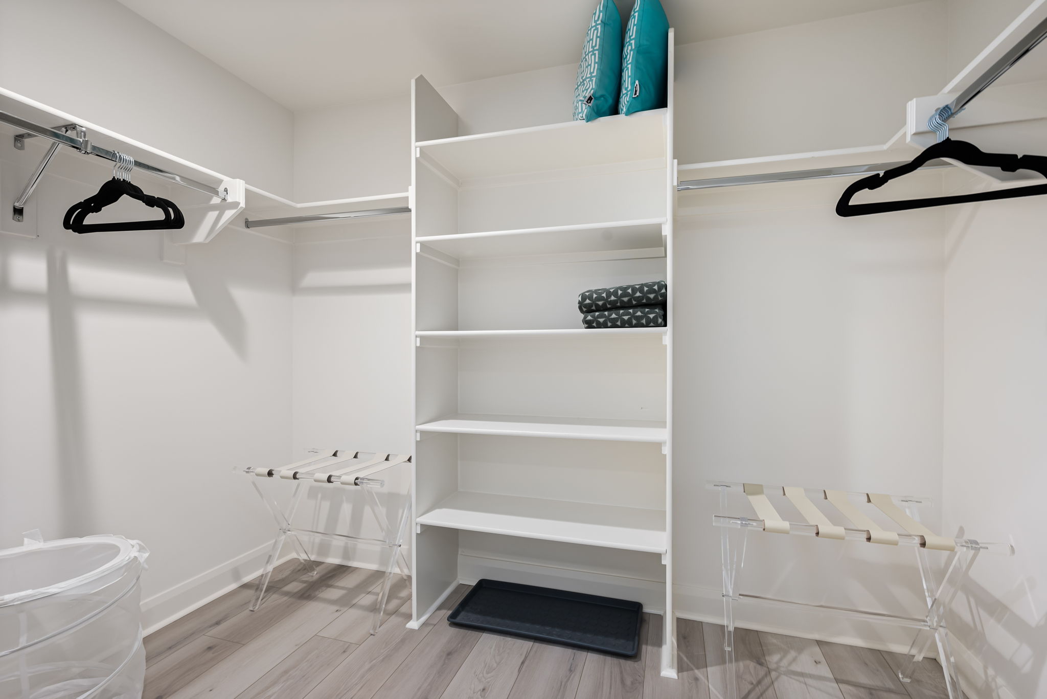 SeSecond Primary Bedroom Closet