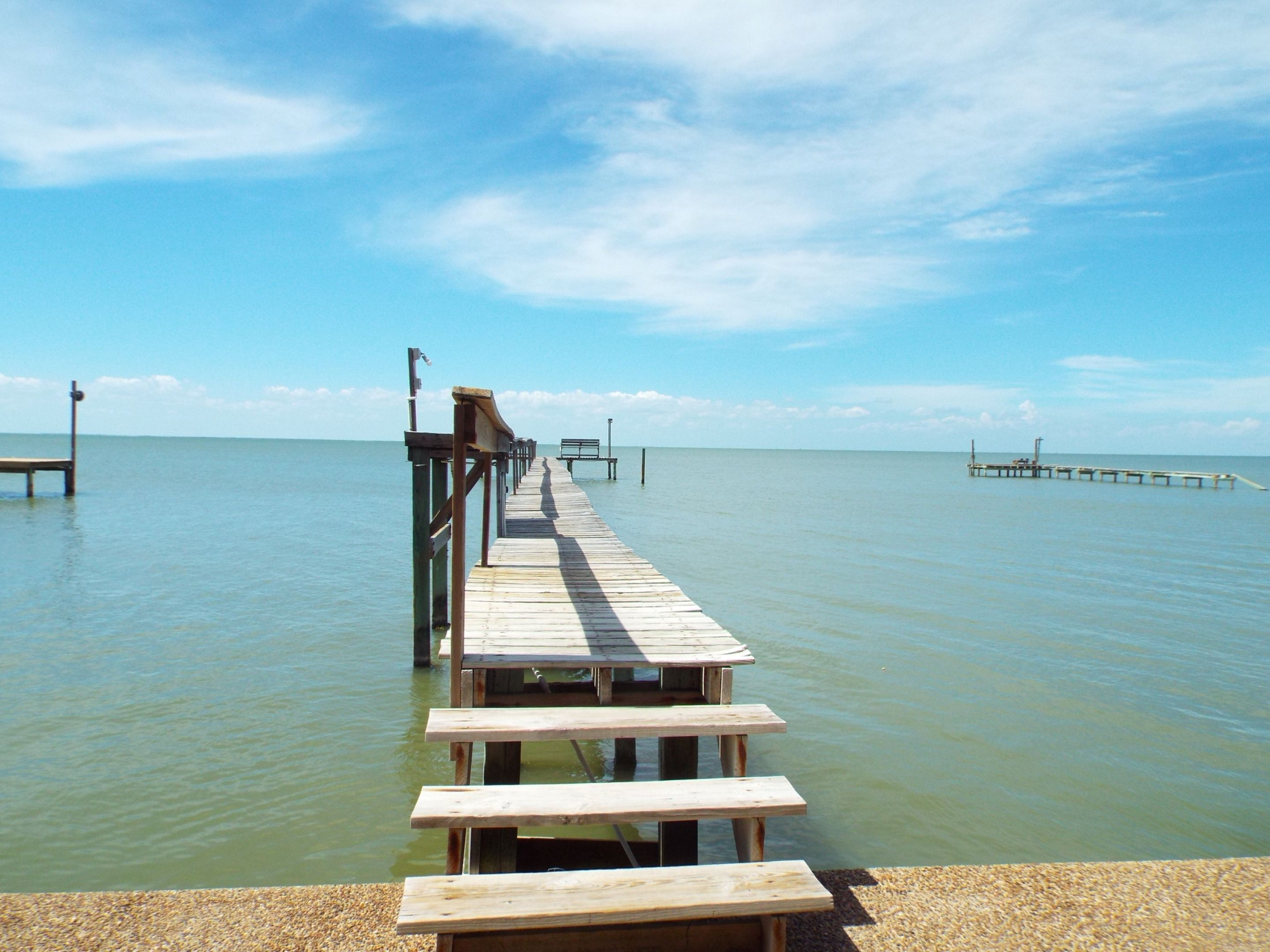 Fishing pier with fish cleaning station