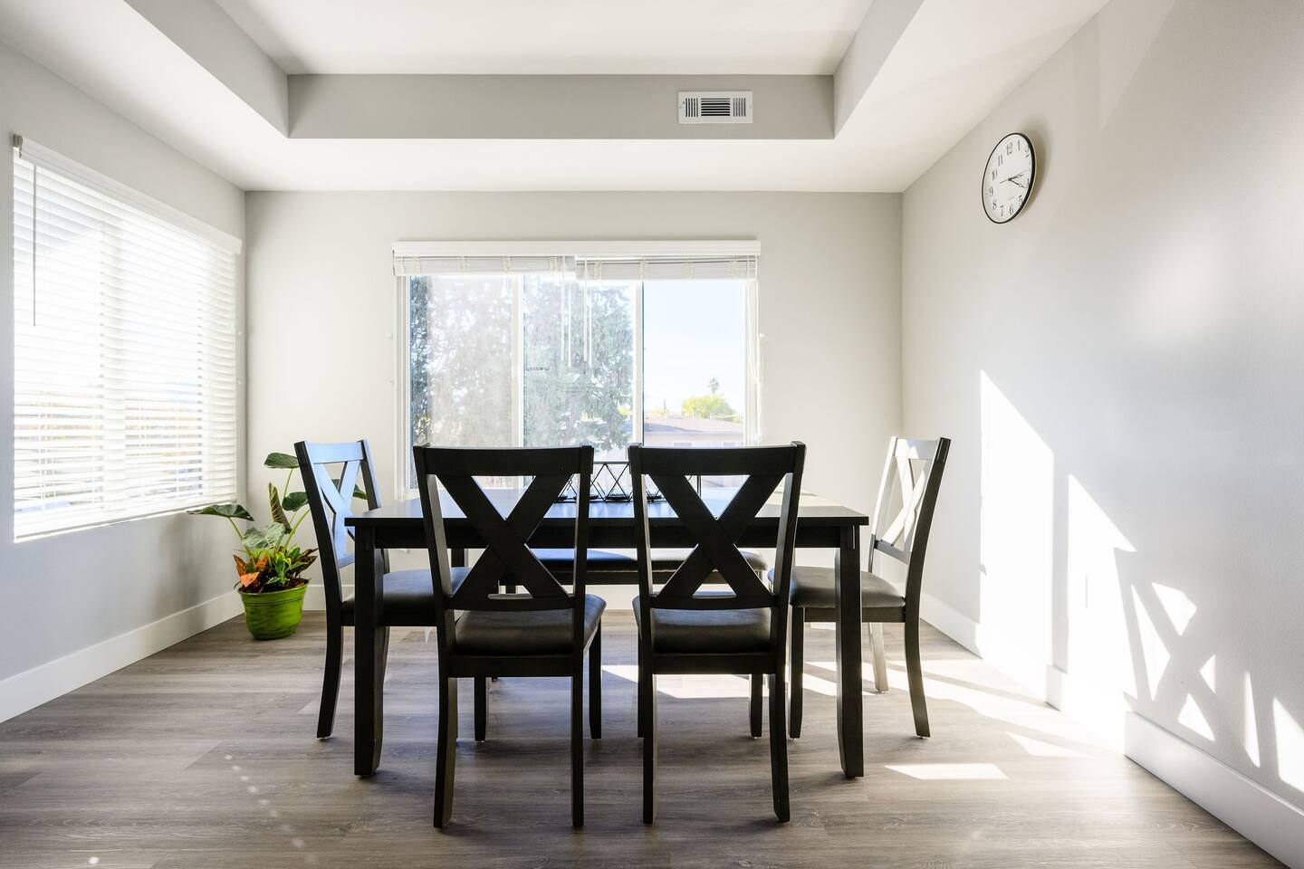 Dinning table