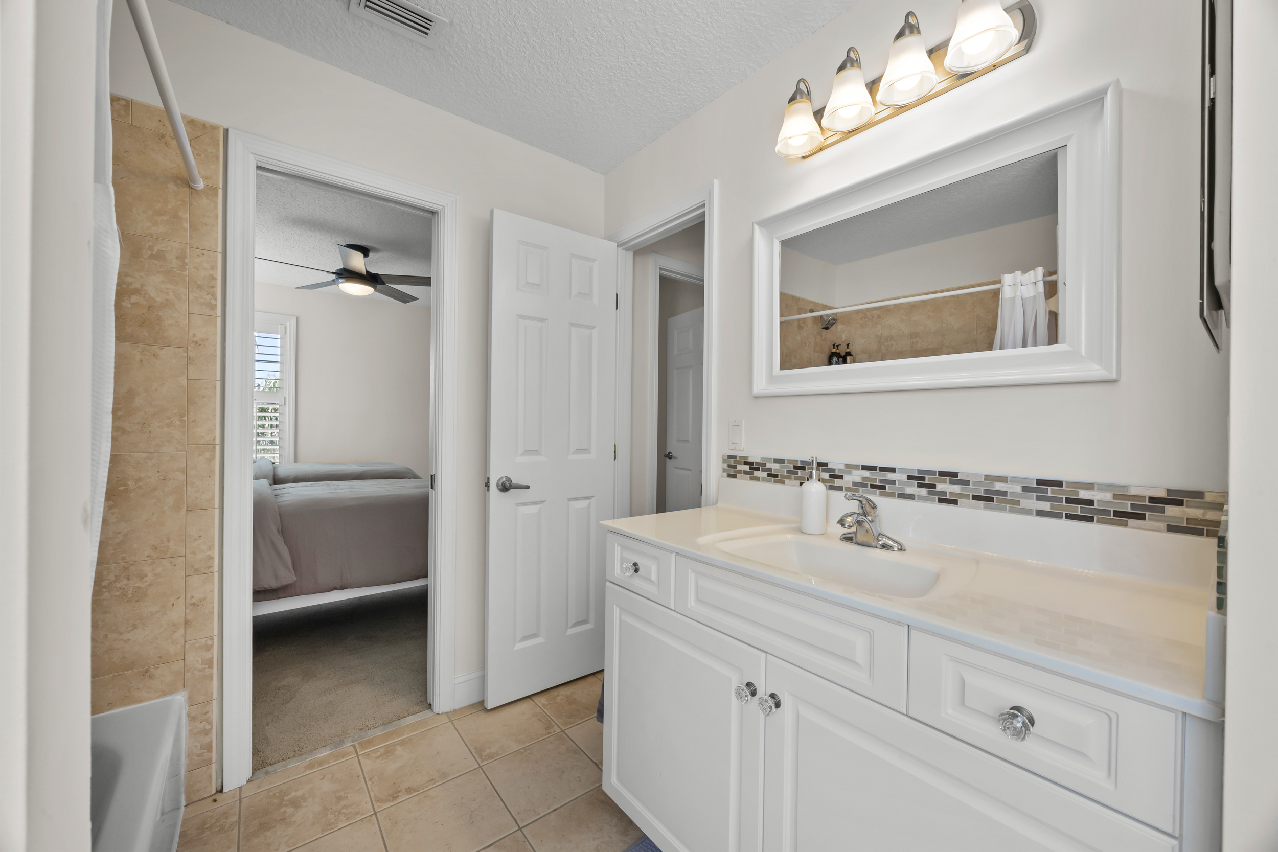 Jack and Jill Bathroom Upstairs