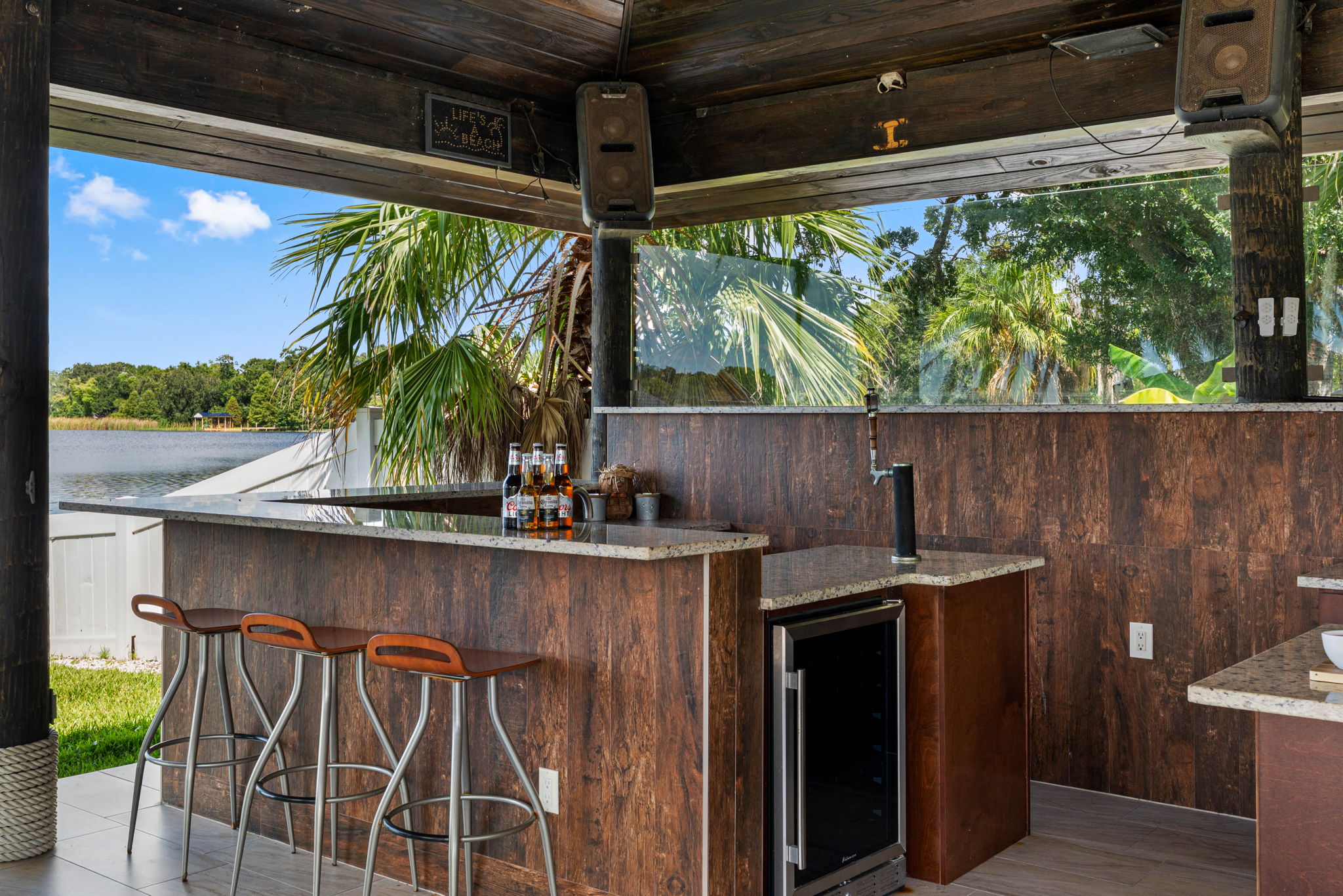 Outdoor Bar
