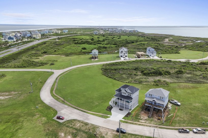 5fe35963b5164e85a3ee4350e6d79e9d | Beachhouse | Texas | TX | Vacation Homes | Galveston | Crystal Beach | Kokomo | Breezy Days | Beachfront Elegance | Sunrise Serenity | Southern Sands Property Management, LLC