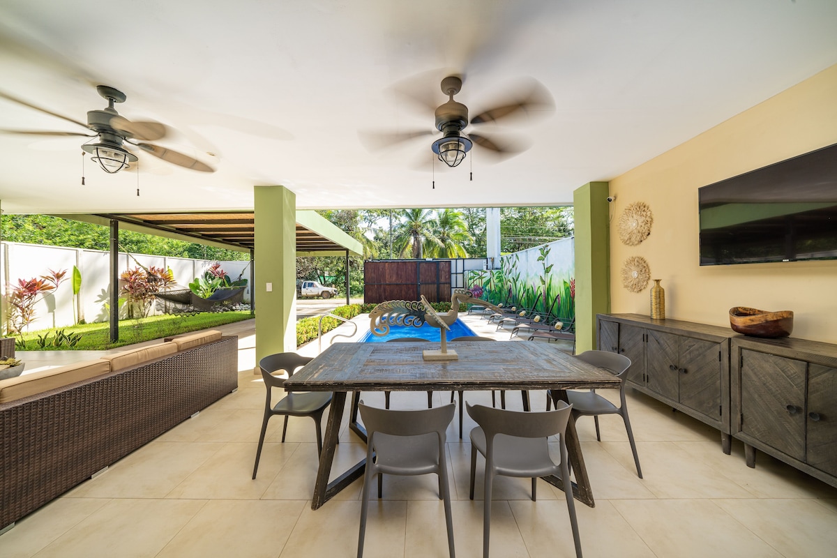 Outdoor living at it's best. Dine, relax, entertain.