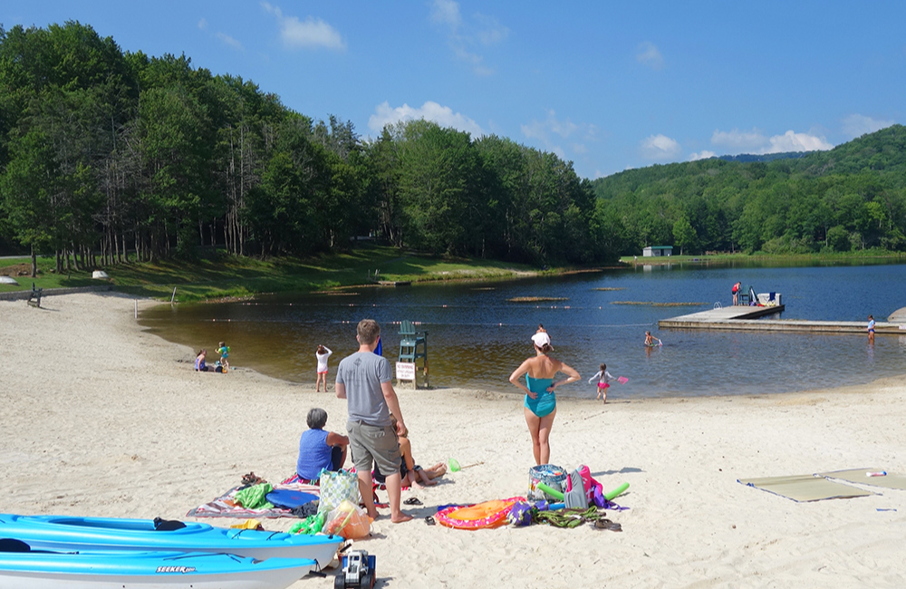 A BEACH IN THE MOUNTAINS! Want more than a hot tub? We have NICE Public Swimming options ($) nearby in the High Country! 1 Indoor Year-Round Pool, 2 Seasonal Outdoor Pools & 2 scenic seasonal mountain lakes.