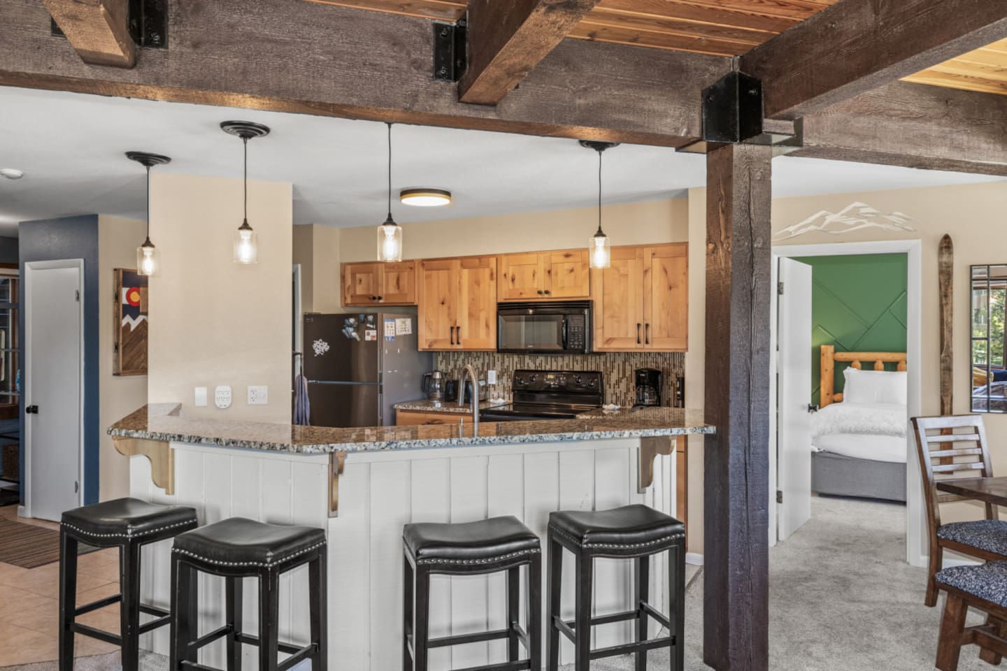 Breakfast Bar for 4