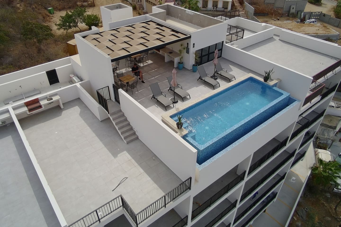 Arial drone footage of the infinity pool.