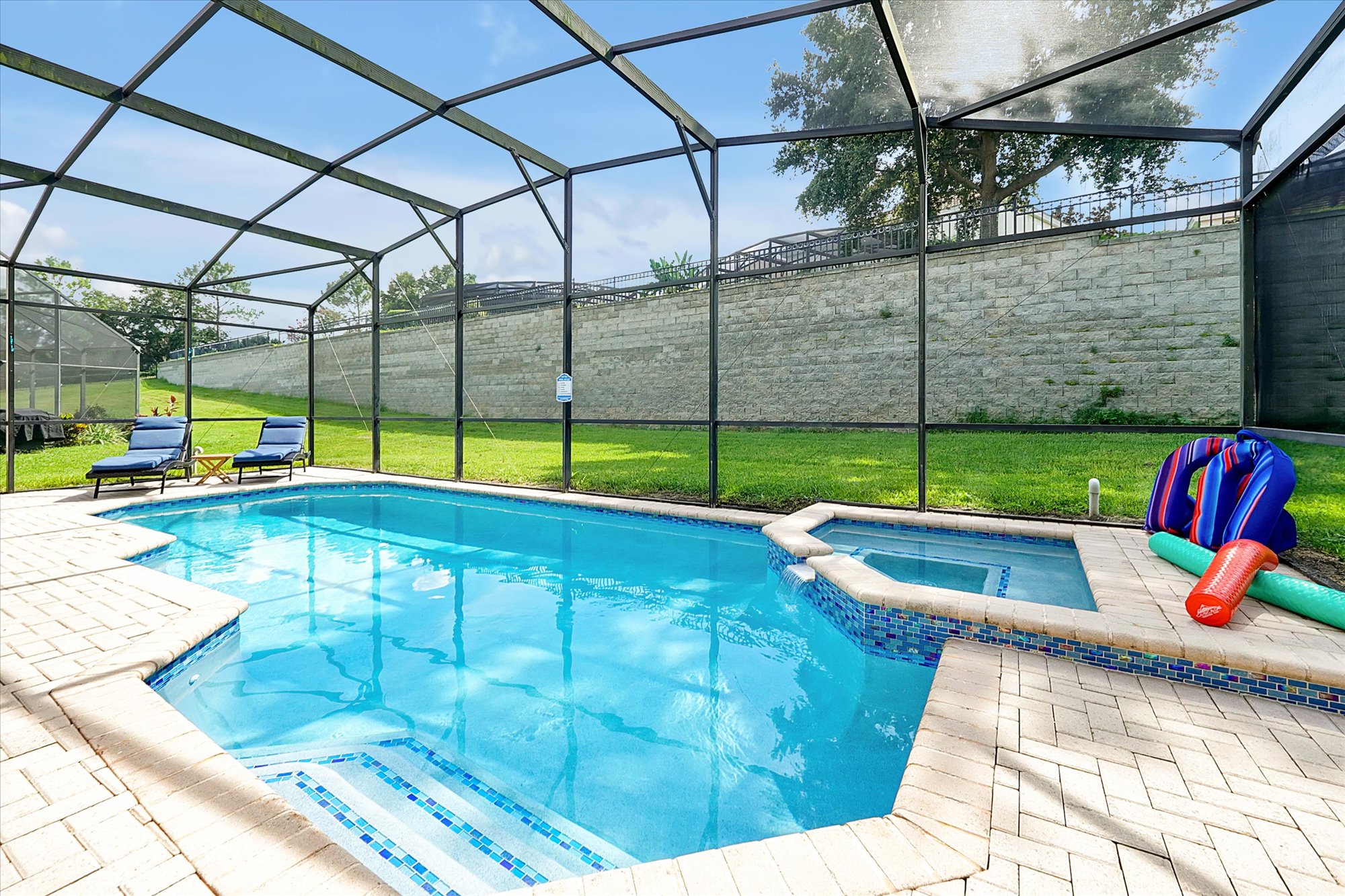 Saltwater pool and Spa
