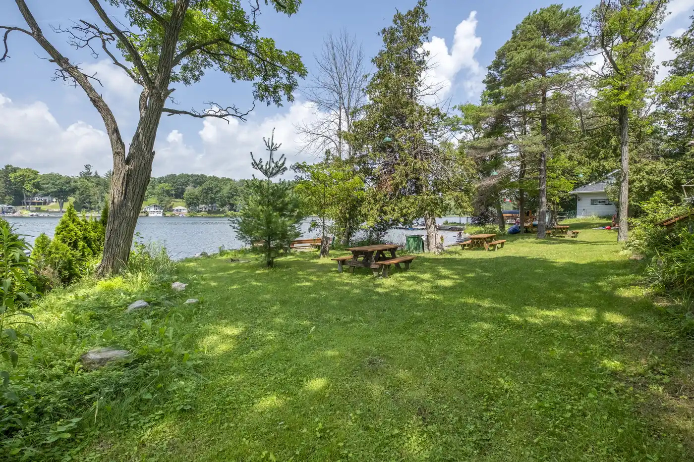 Spacious green lawn near Cottage #2