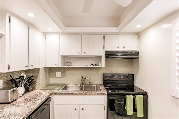 Full Kitchen
