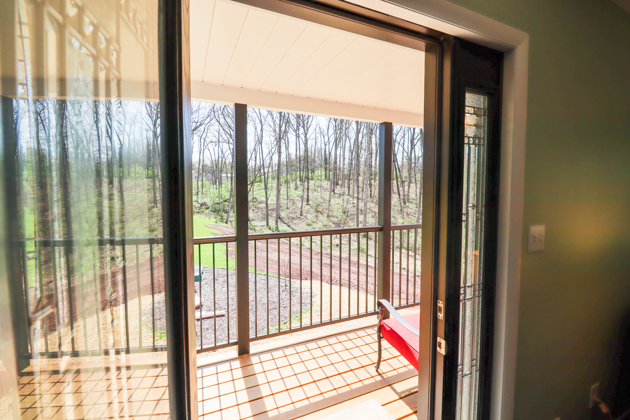 Surrounded by woods for a quiet private stay