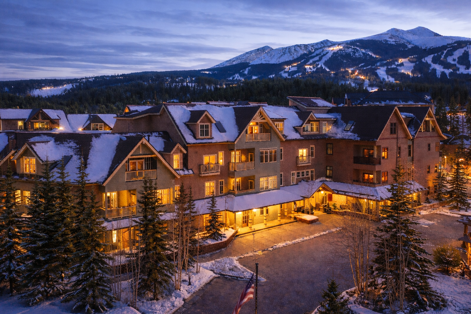 Downtown Hyatt Main Street Station - walk to lifts