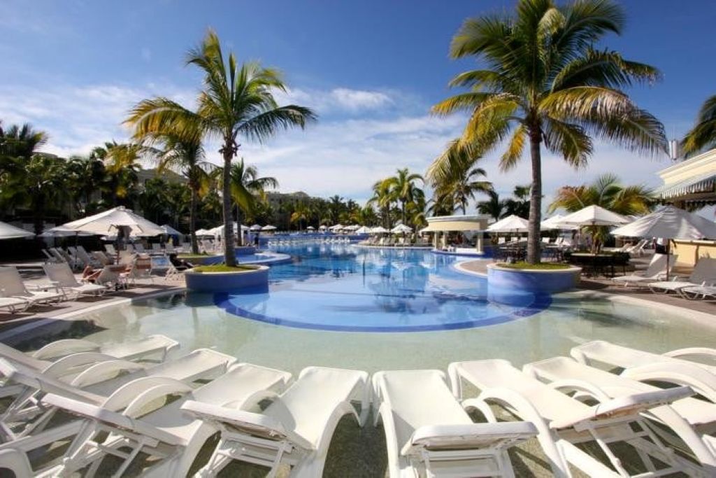 Pool and Beach at Pueblo Bonito Emerald Bay, Vacation Travel Exclusives