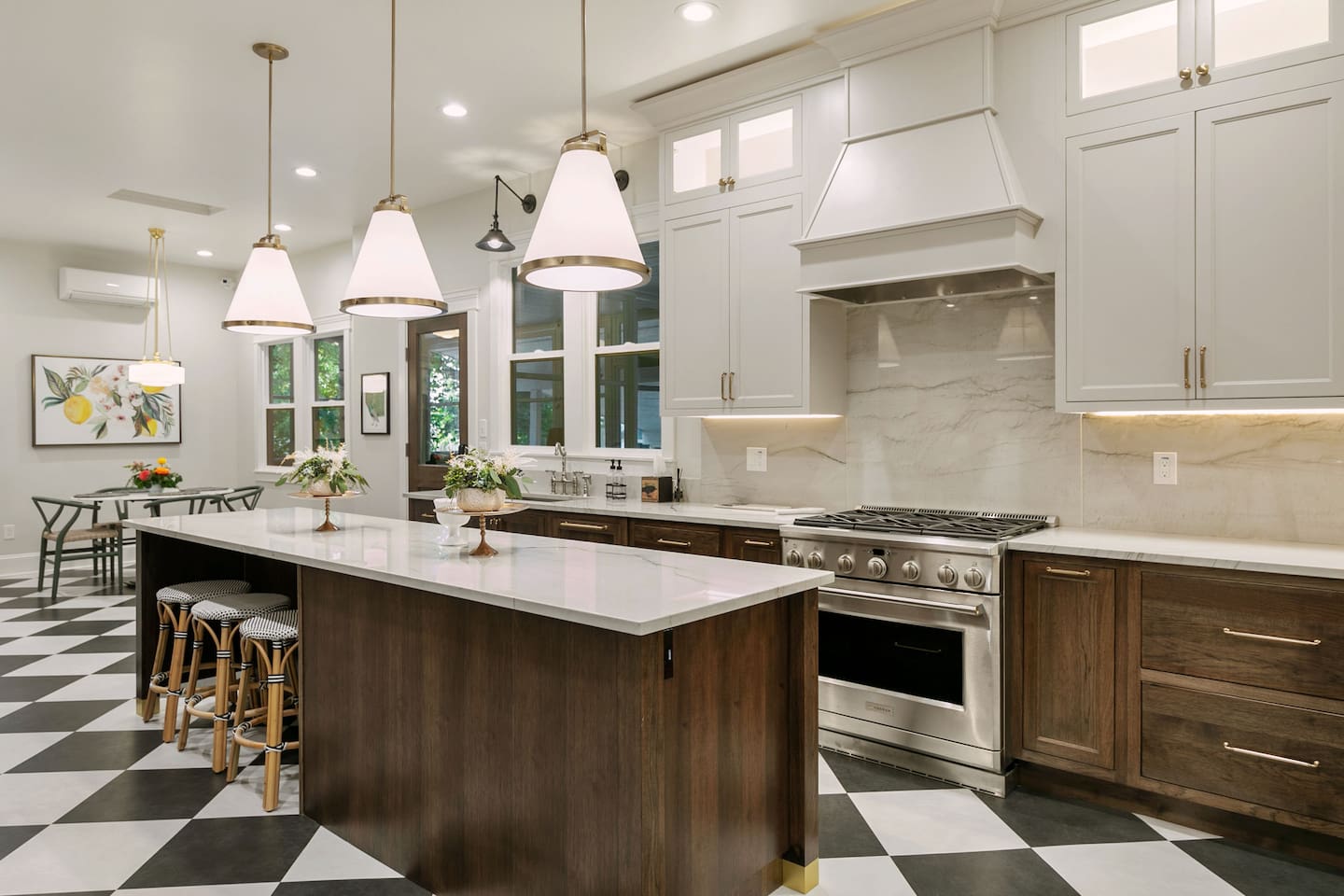 Gourmet cooking in award winning kitchen with high end appliances, loads of seating. After a day of playing in the mountains come home to elegance.  Why not?  You deserve it.