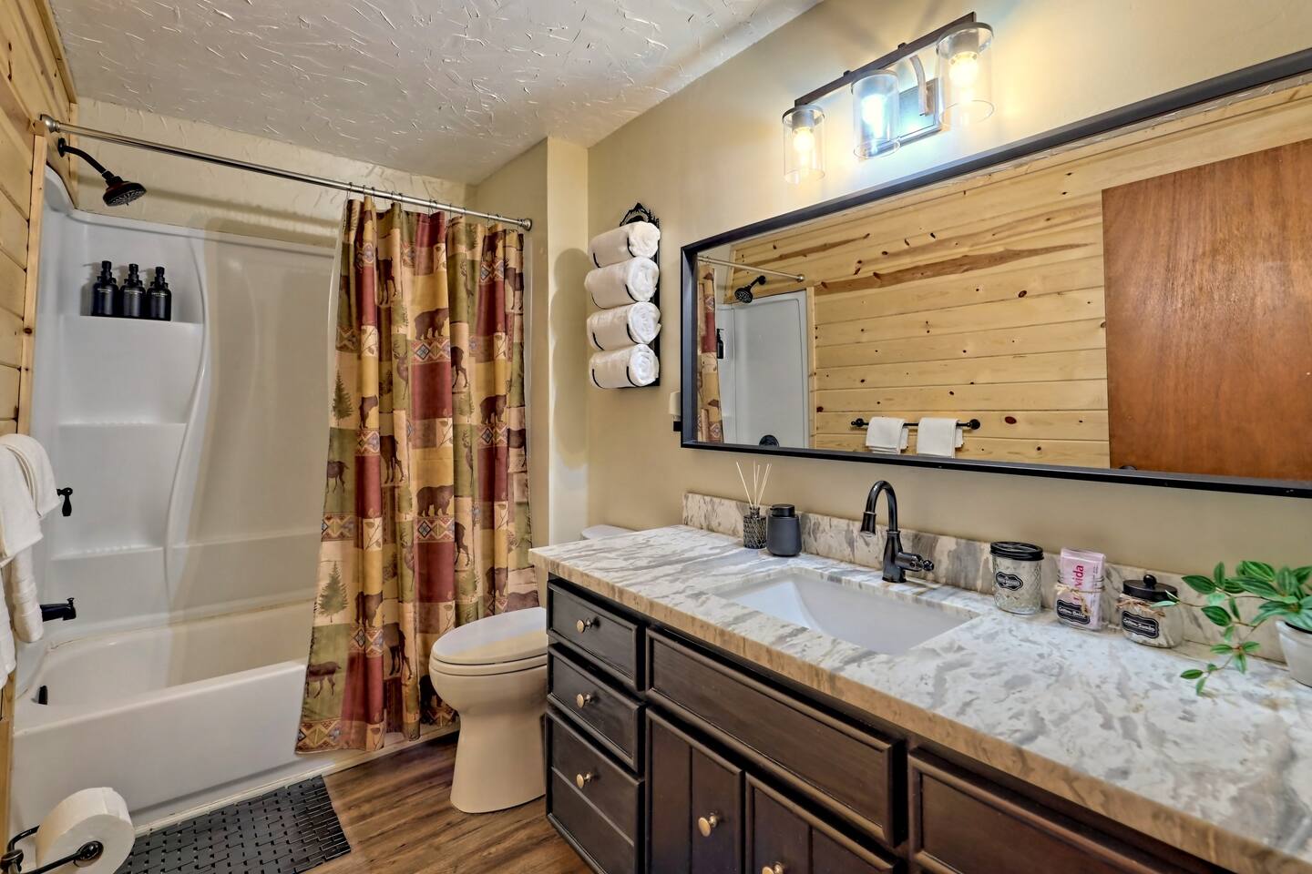Full Bathroom