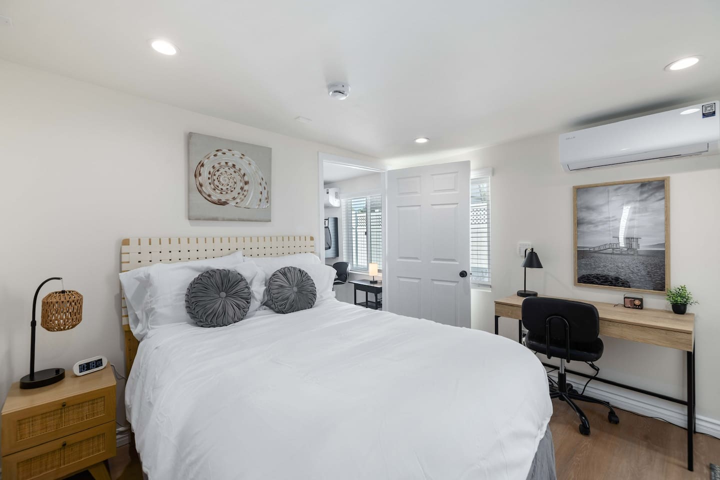 Bedroom 3 - Full bed and workspace. 