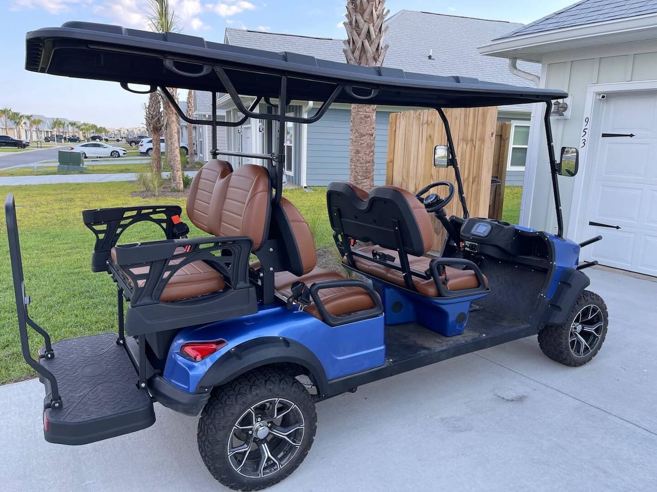 6-seater golf cart included in your stay
