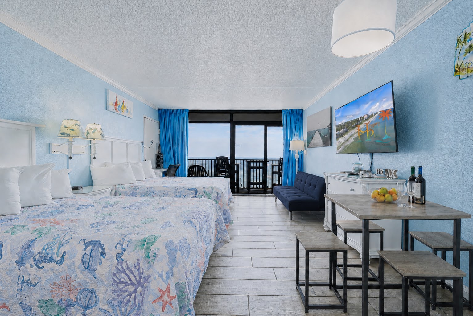 One bright, open space with the balcony calling from straight ahead. ⭐