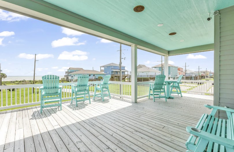 618f969cfd6441daacfa8806624d1fba | Beachhouse | Texas | TX | Vacation Homes | Galveston | Crystal Beach | Kokomo | Breezy Days | Beachfront Elegance | Sunrise Serenity | Southern Sands Property Management, LLC