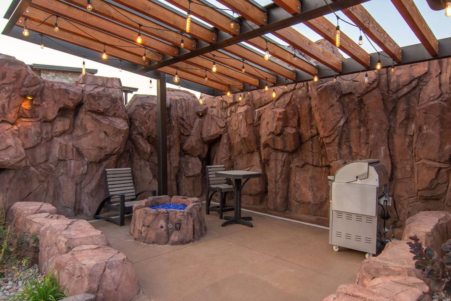 Poolside barbecue lounges around the pool