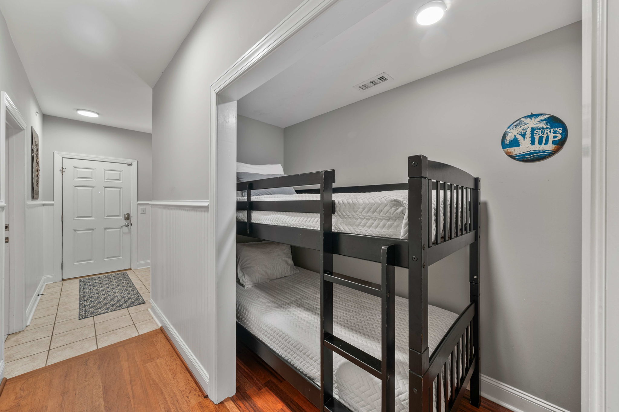 Bunk nook, 2 twins  | Morning Sunrise | 302 Oceanview | 1116 Ocean Blvd, Isle of Palms, SC | IOP Escapes