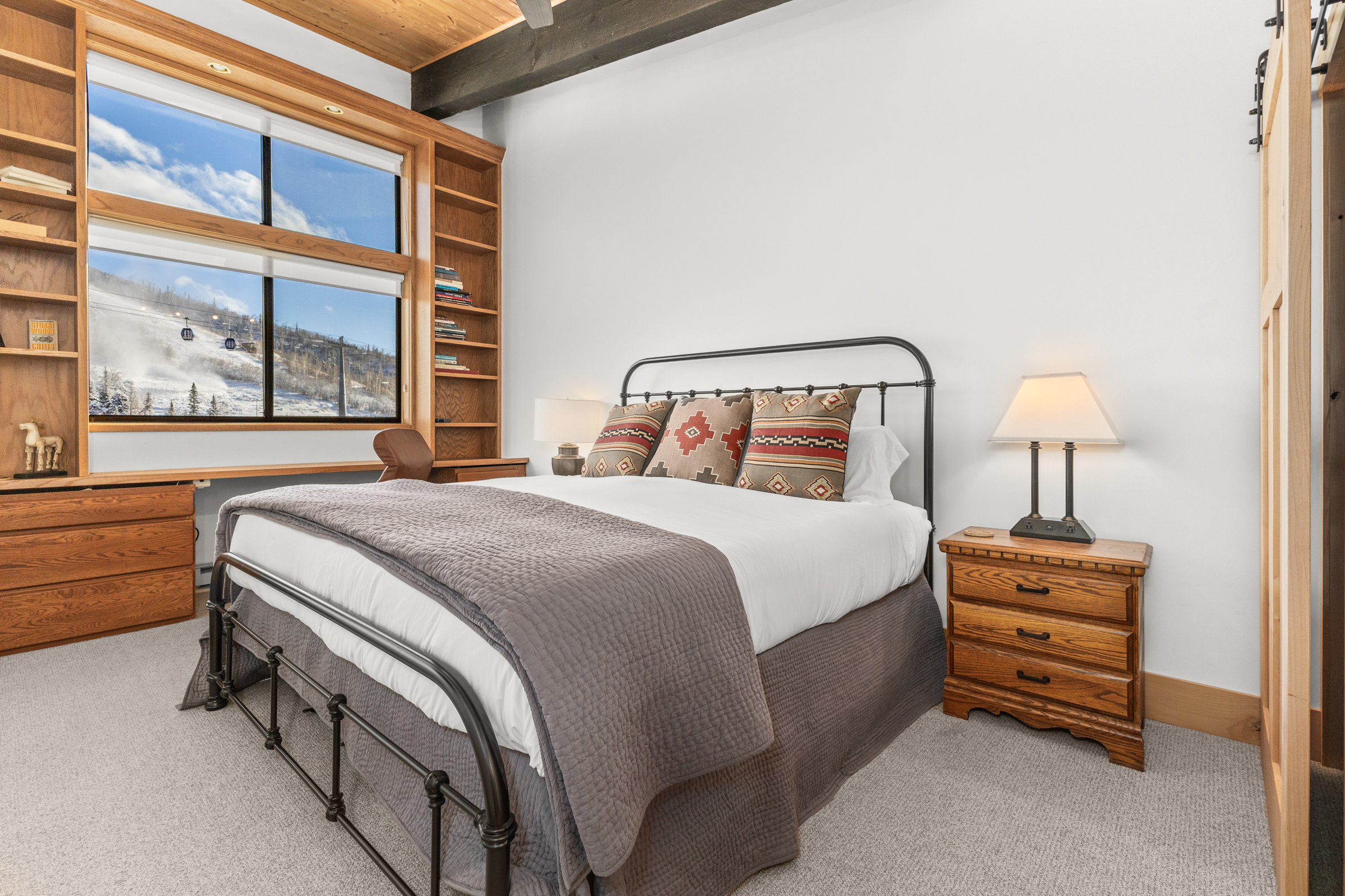 Ensuite Bedroom  1 | King Size Bed