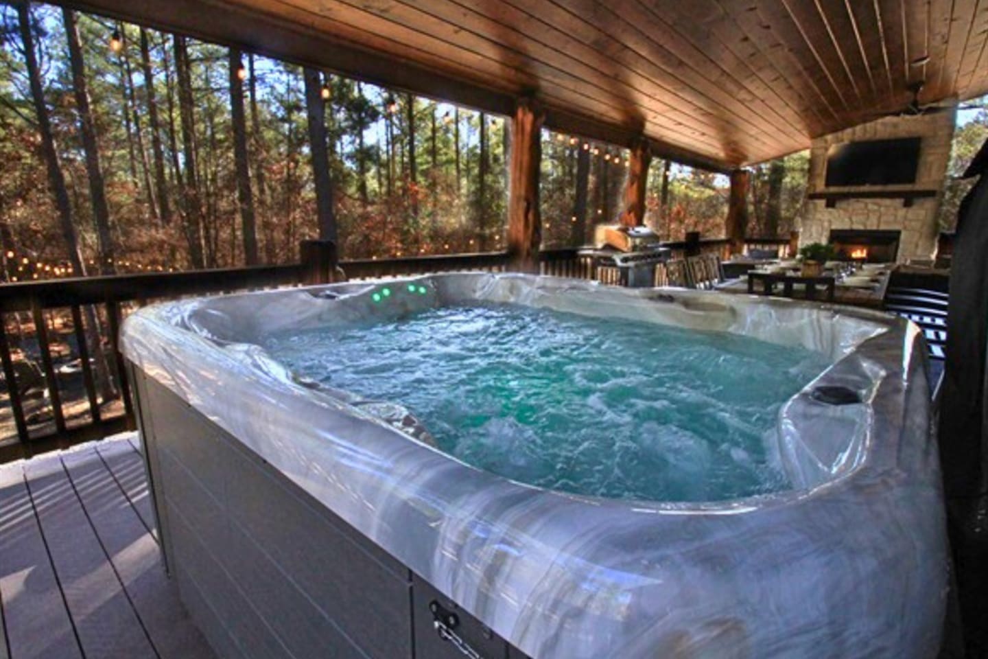 Soak away the day in the six-person hot tub on the back deck, ideal for stargazing and unwinding in ultimate comfort