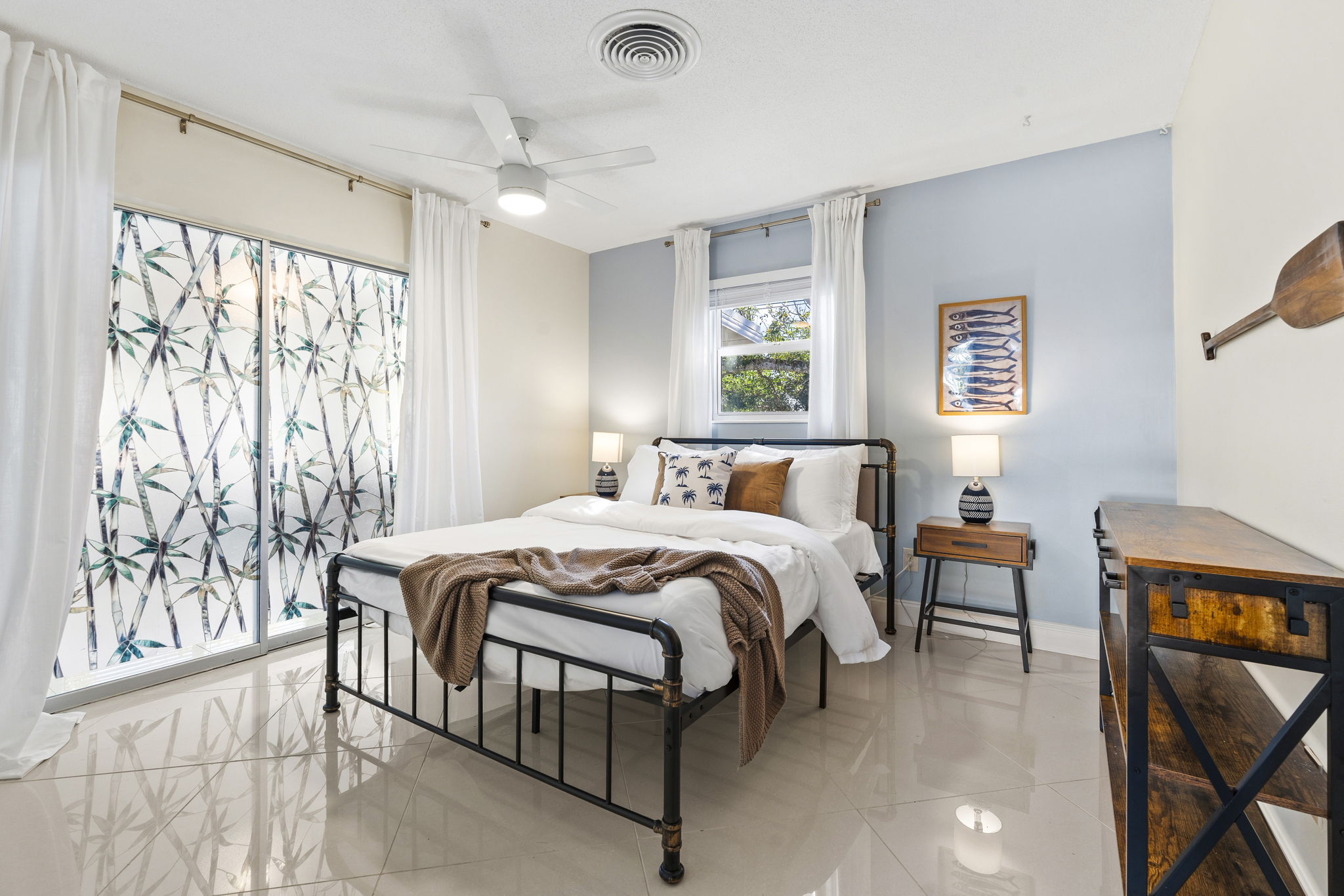 Bedroom 2 with Queen Bed