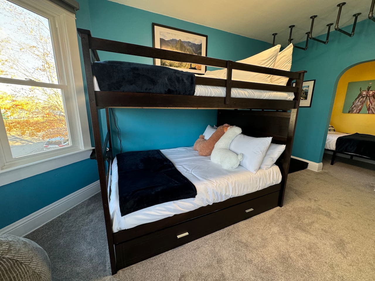 Full-over-Full Bunk Bed with Twin Trundle