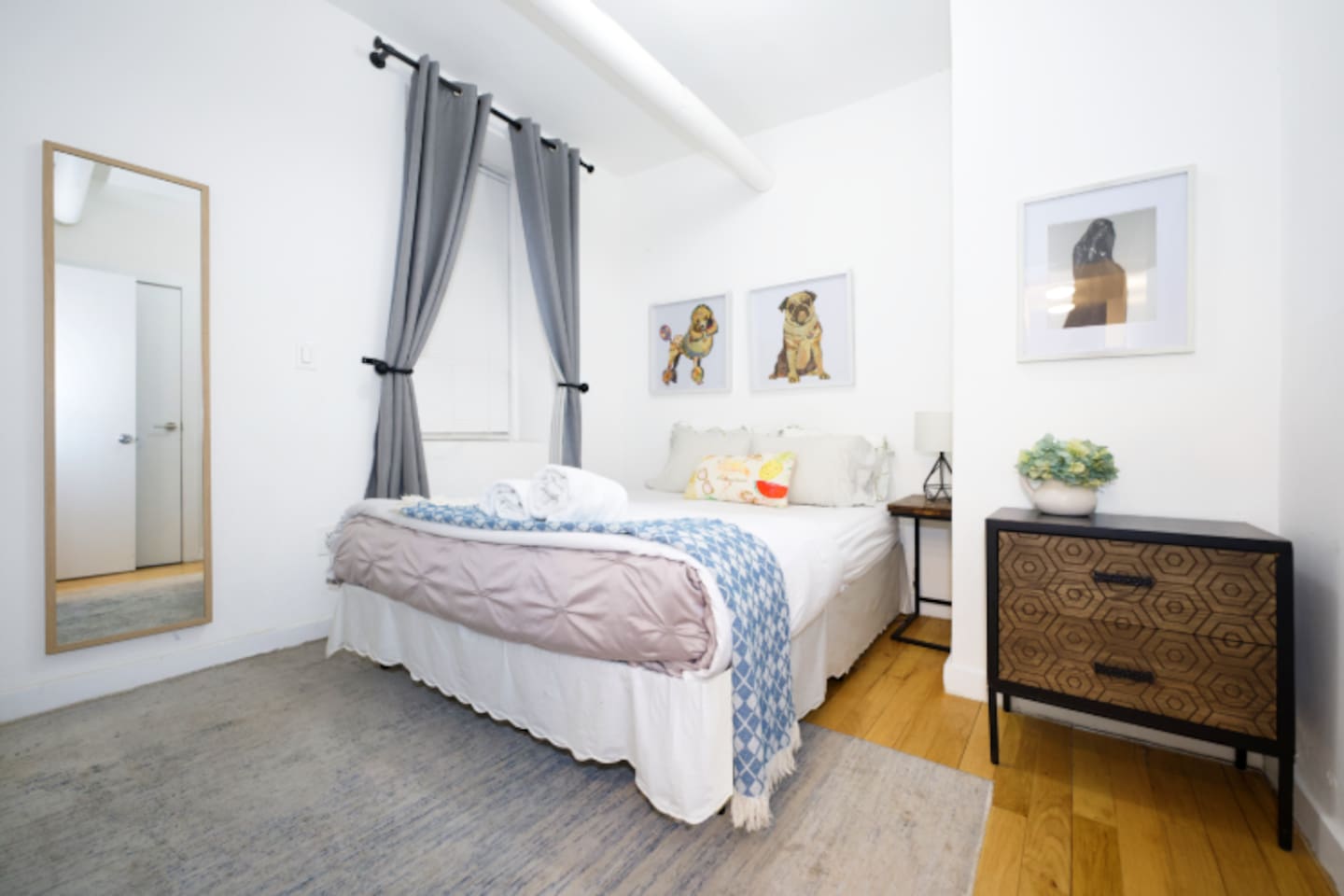 BR 1-  Queen Bed