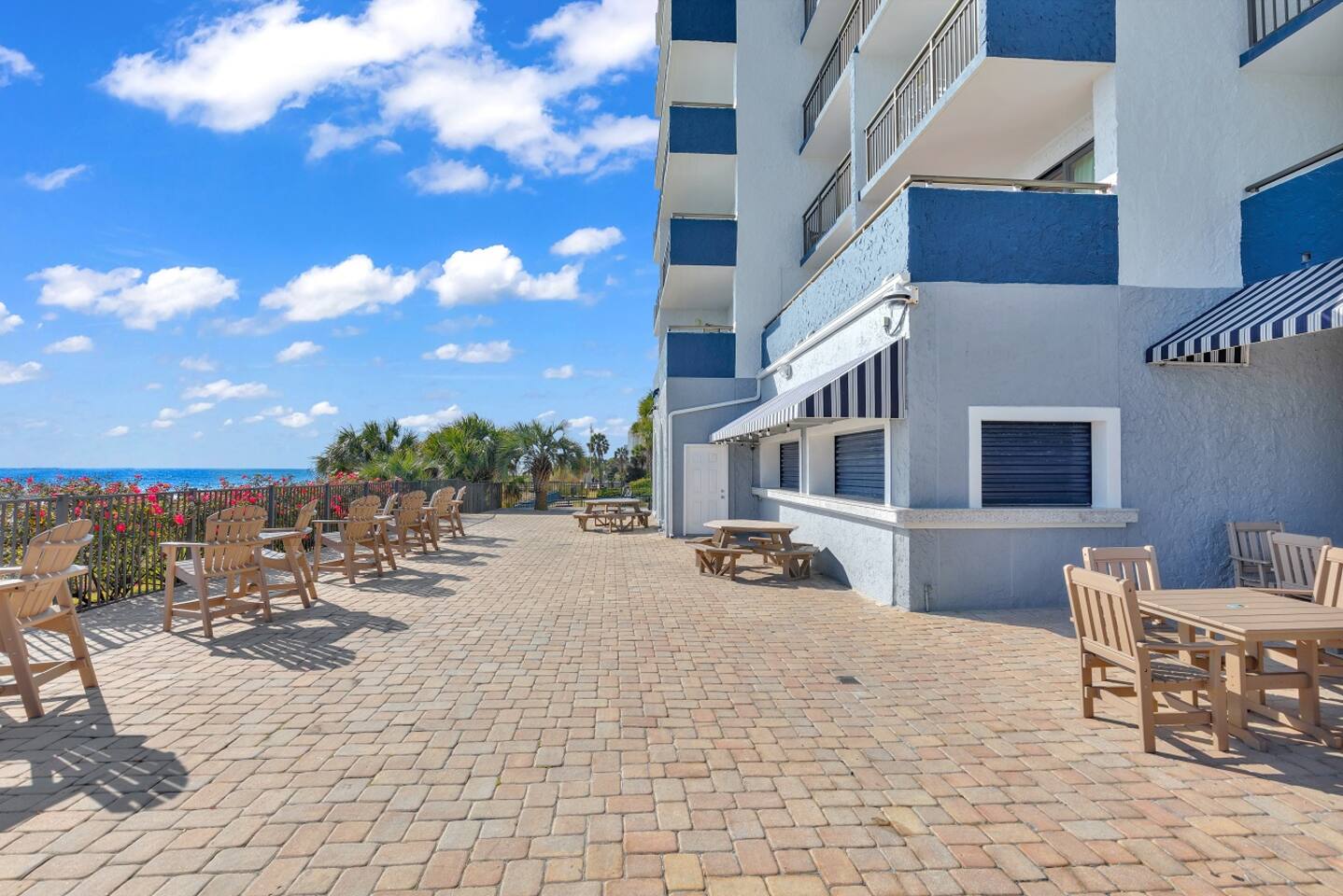 Ocean Front Seating, Tiki Bar (Opens peak season).  Serves food and alcoholic beverages.