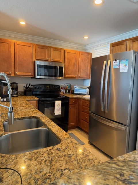 Fully equipped kitchen