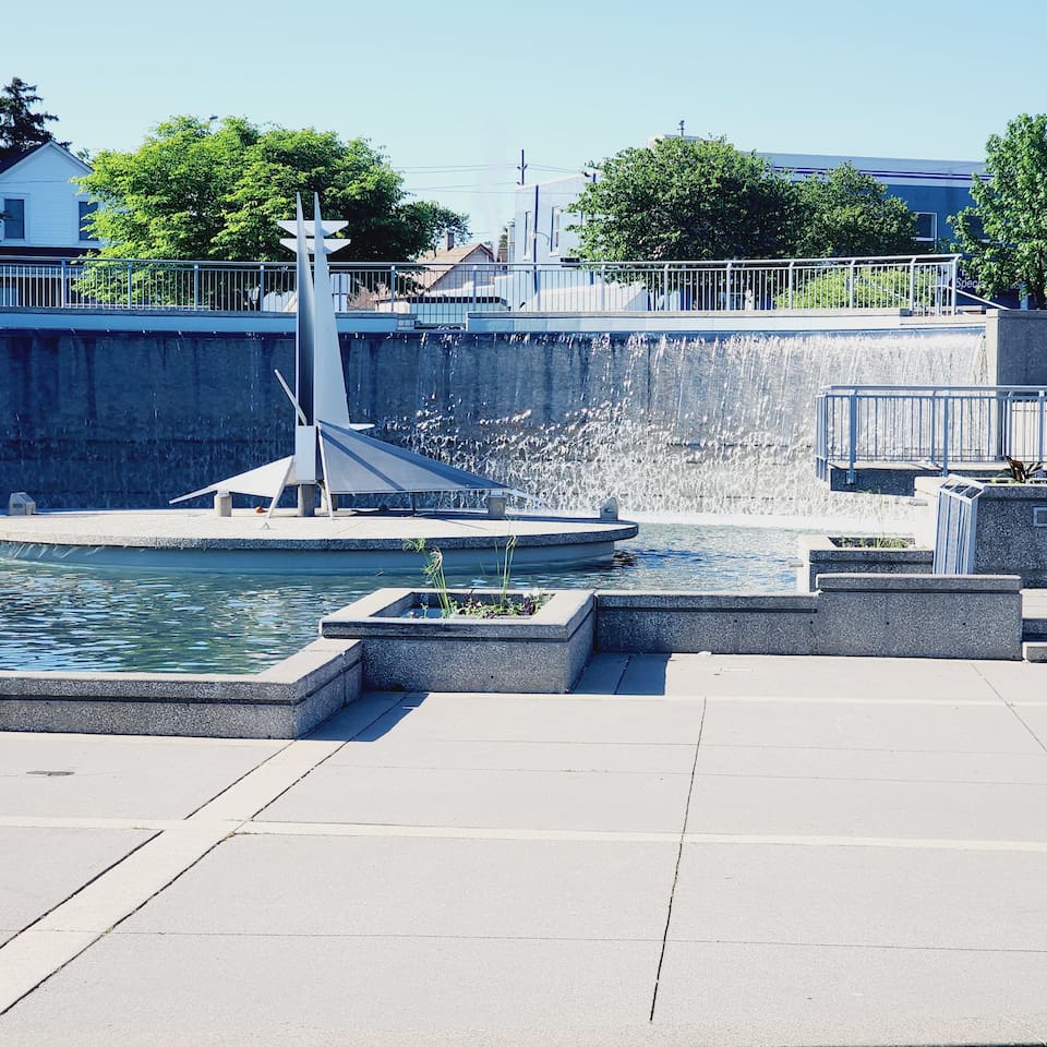 Riverwalk Fountain