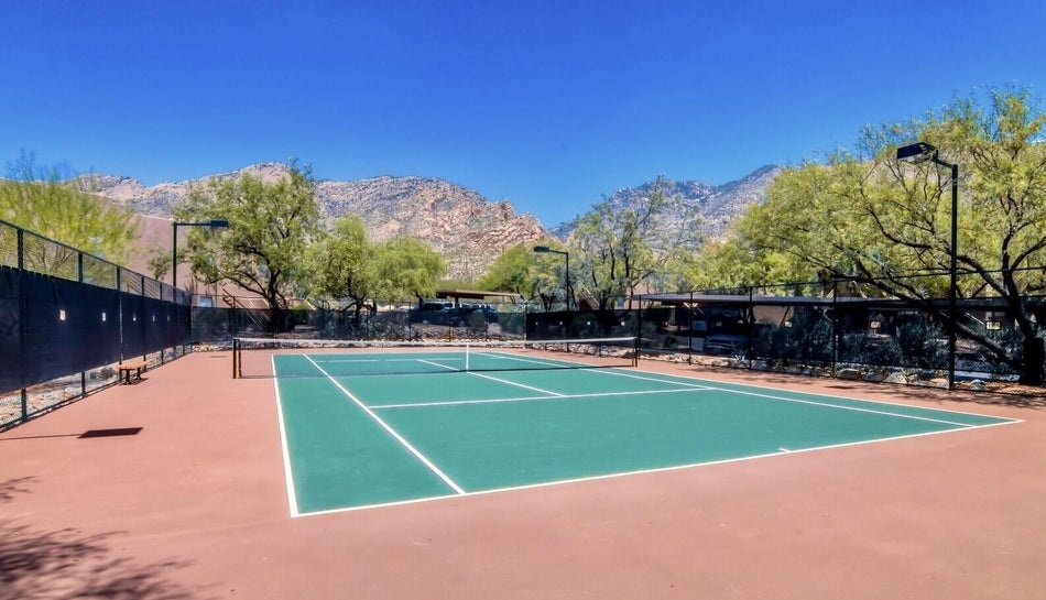 Community tennis and pickle ball courts
