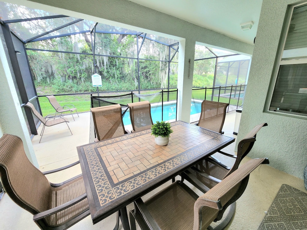 partially covered deck, outside dining