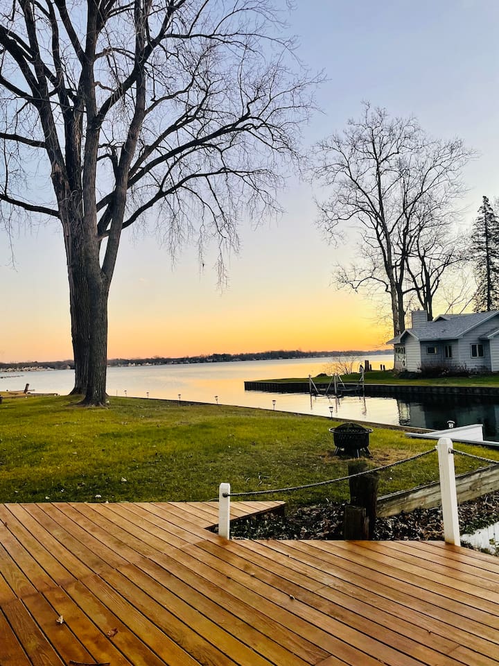 Sunset over the lake creating unforgettable evenings views.
