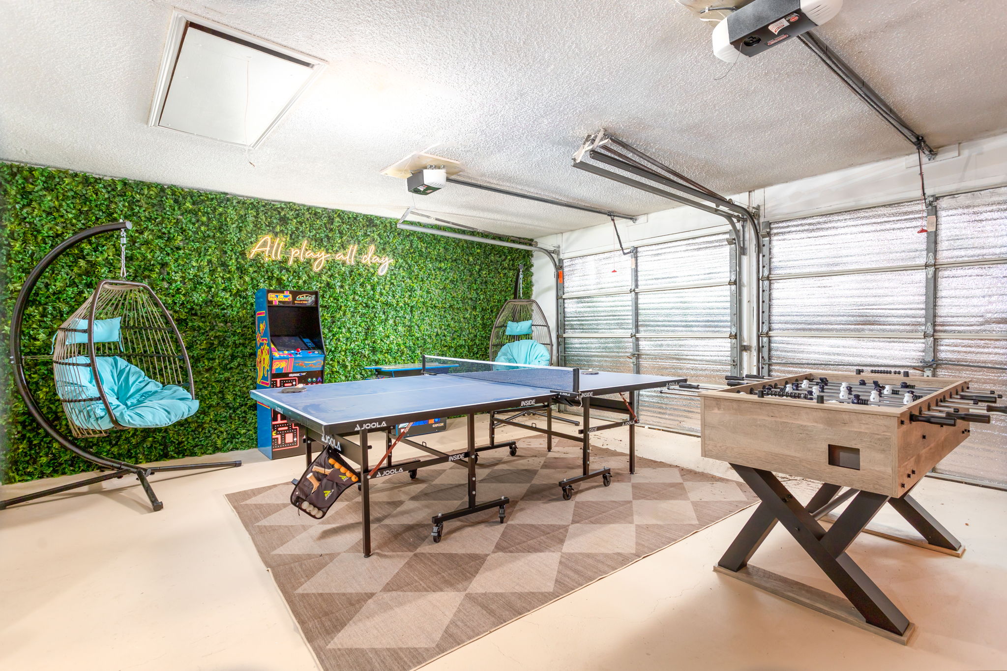 Garage game room