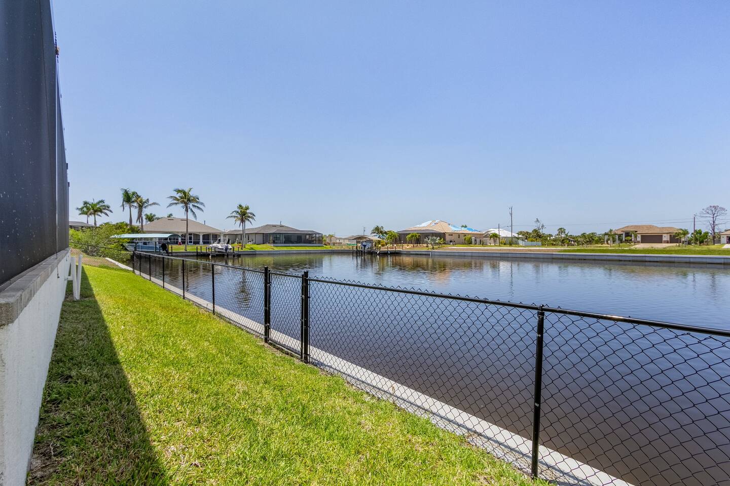 Direct Gulf access canal with no bridges—enjoy unobstructed water access!