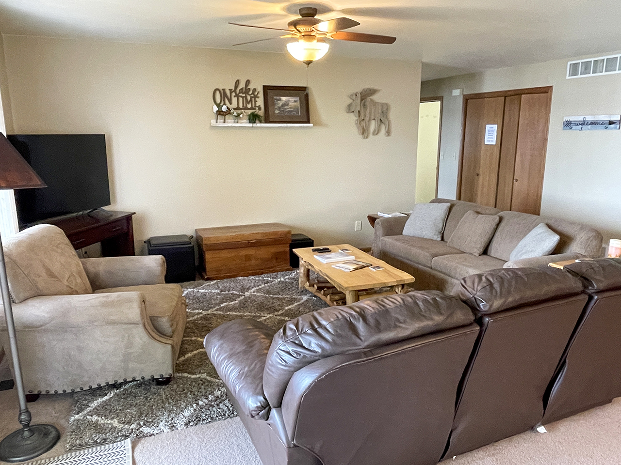 101 Lower Living Room