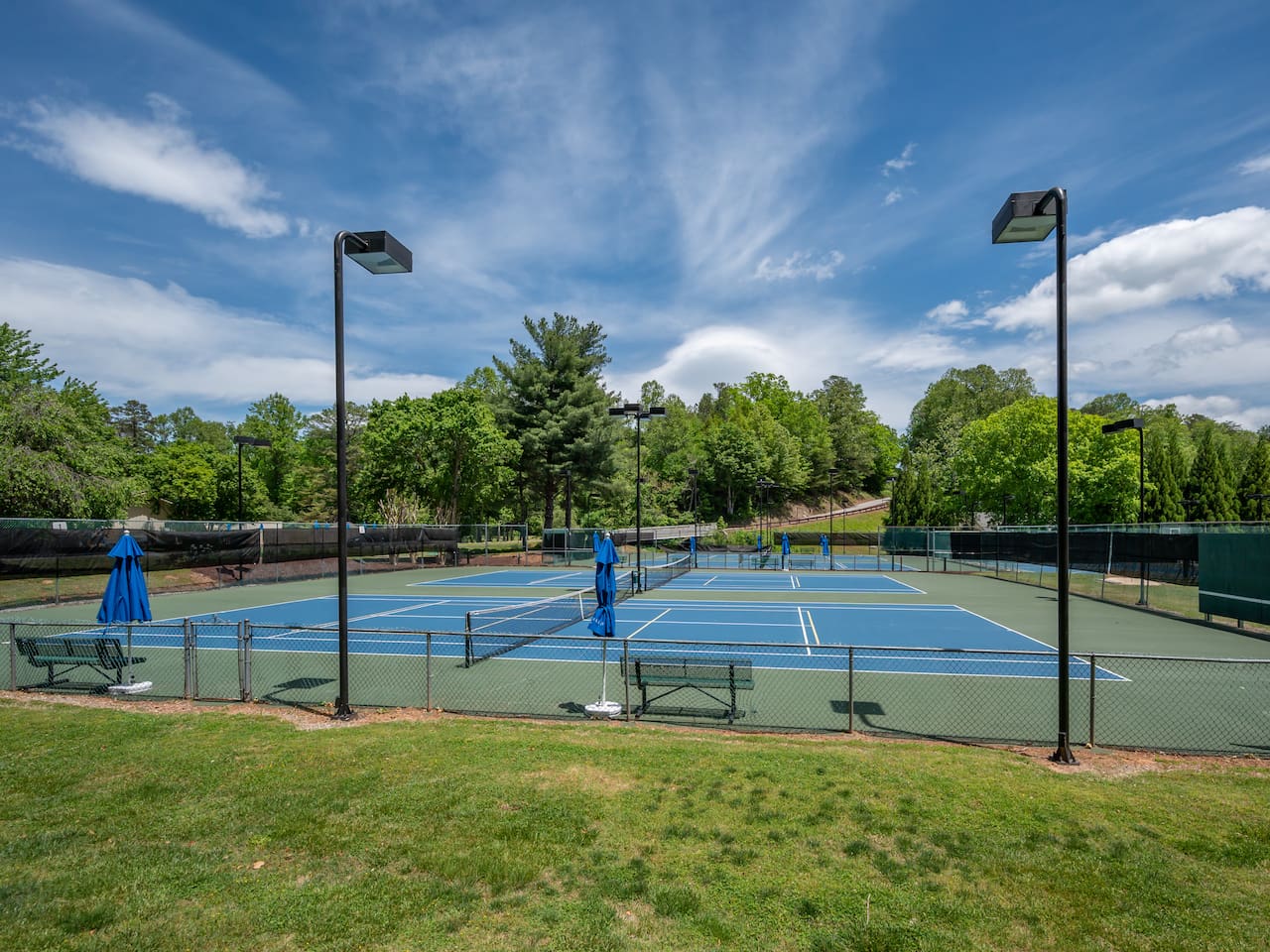 Resort access to tennis courts