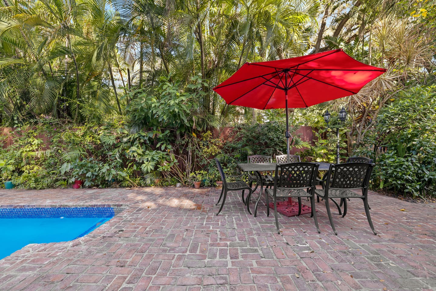 Backyard/pool