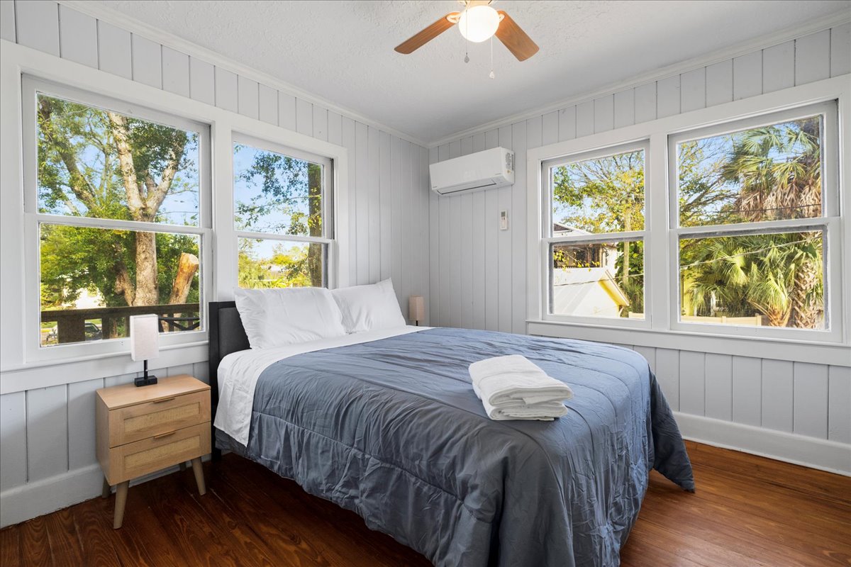 Feels like sleeping in a treehouse almost!