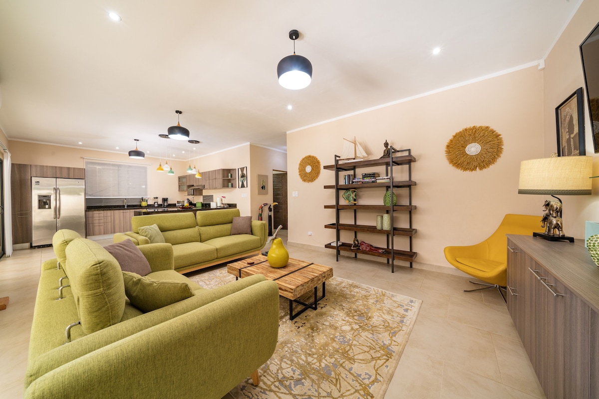 Open plan design. Socialize while cooking!