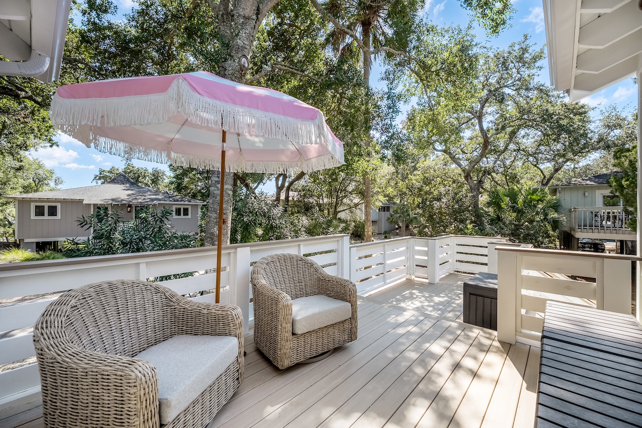 Outdoor Area | 19 Sand Crab | IOP Escapes