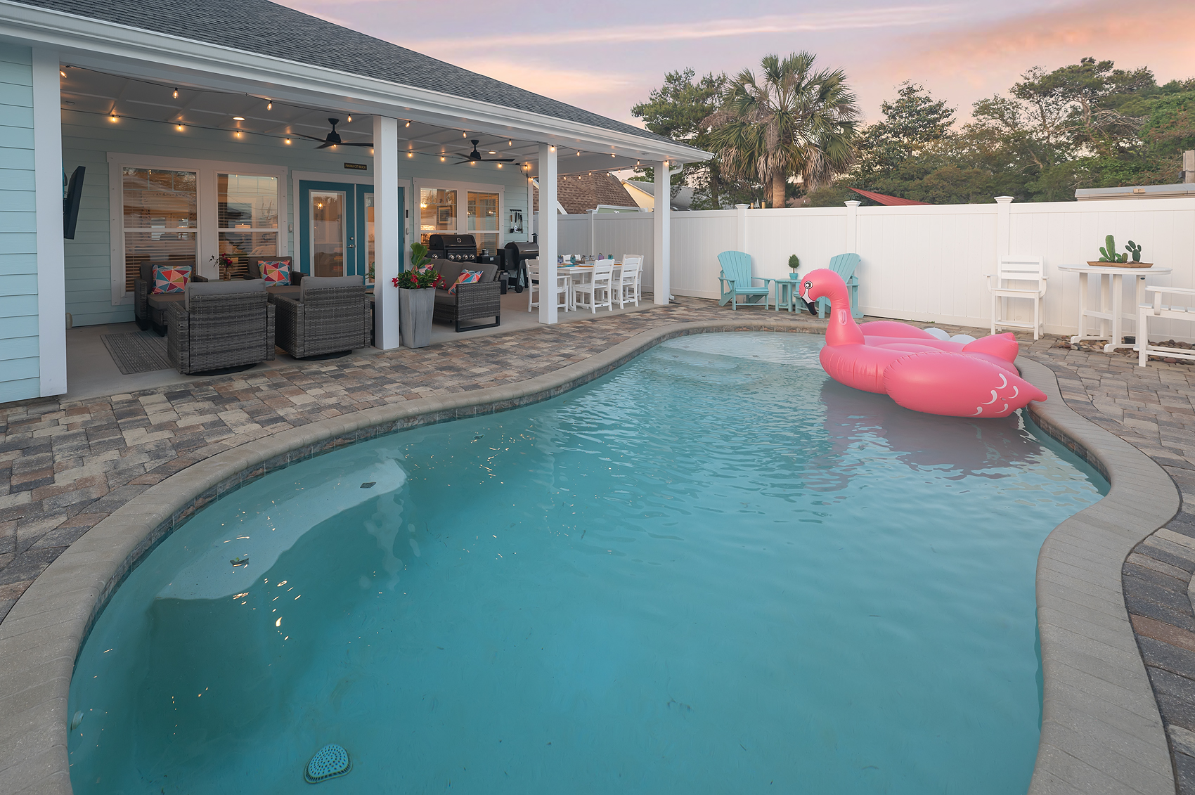 Beautiful saltwater pool designed for fun!