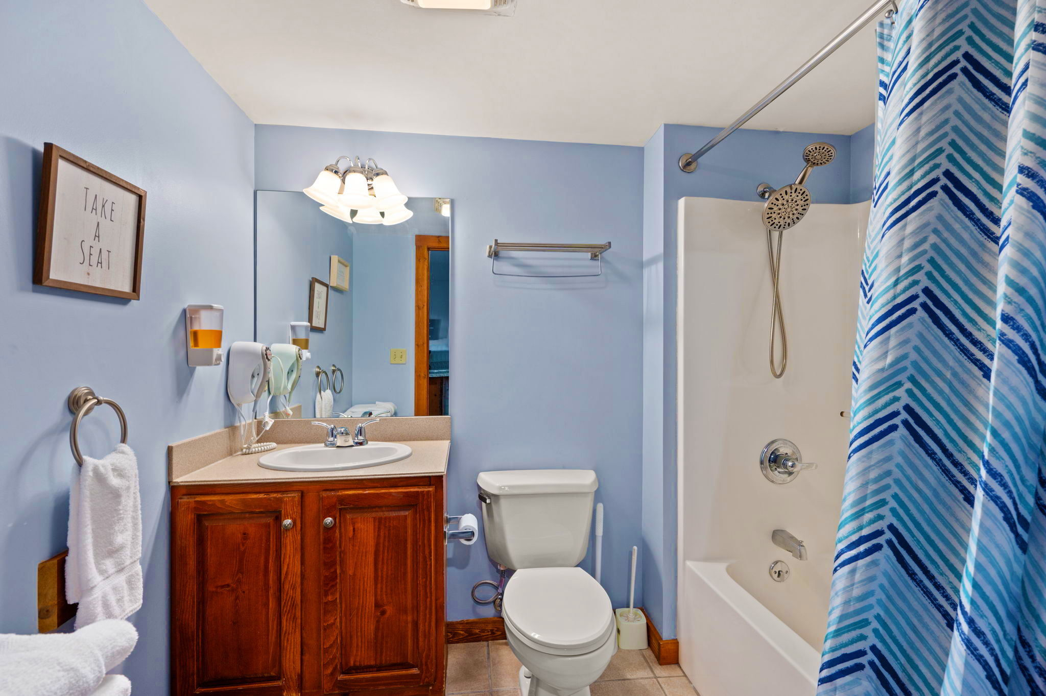 Highland House · Unit 207 — Bathroom