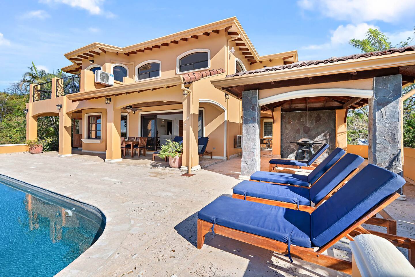 Villa Encantada Ocean view and  jungle lush — Potrero, Provincia de Guanacaste — vacation rental