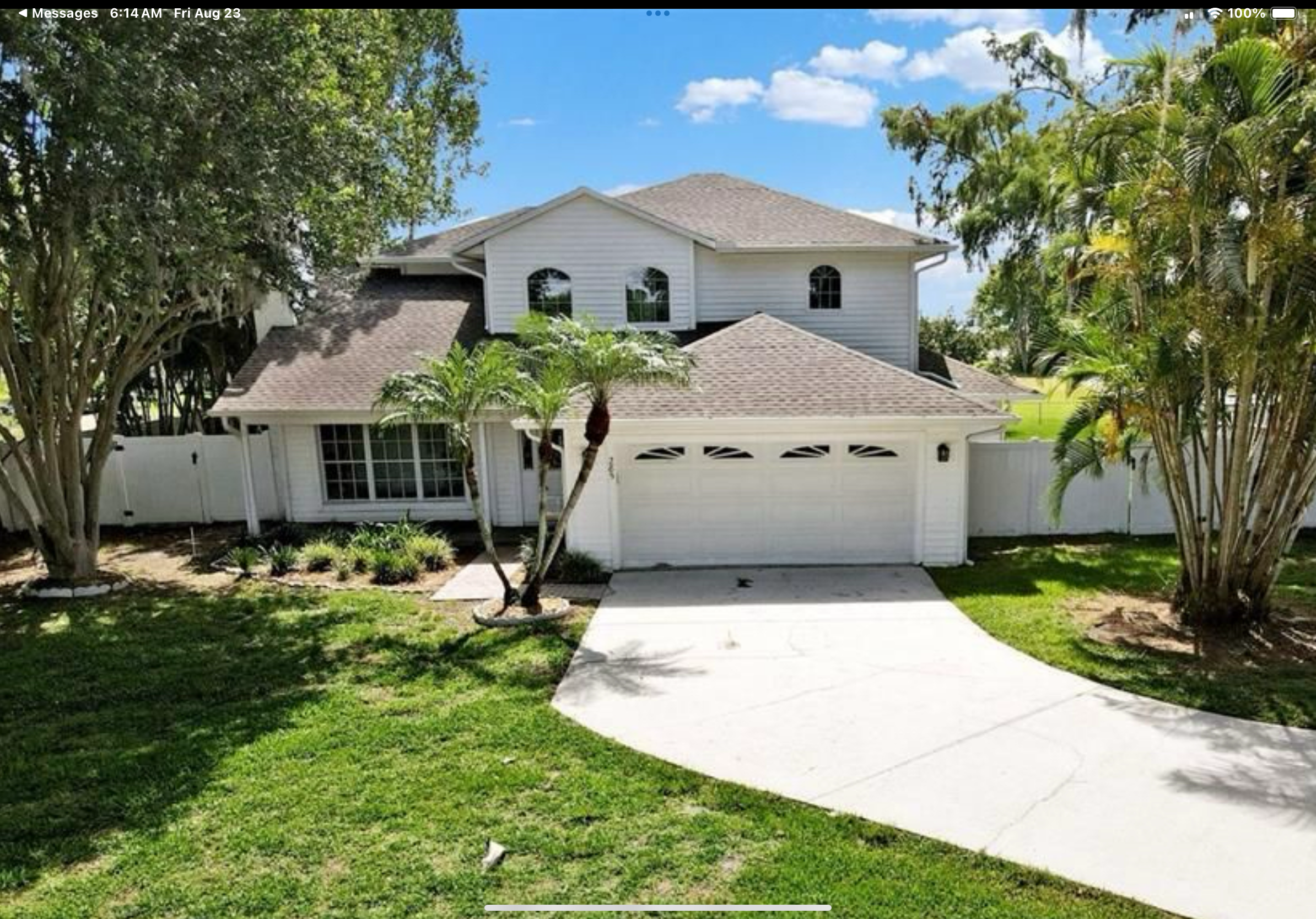 Welcome to 285 E. Lakeshore BLVD on beautiful East Lake Toho just minutes from Orlando airport and numerous amusement parks.